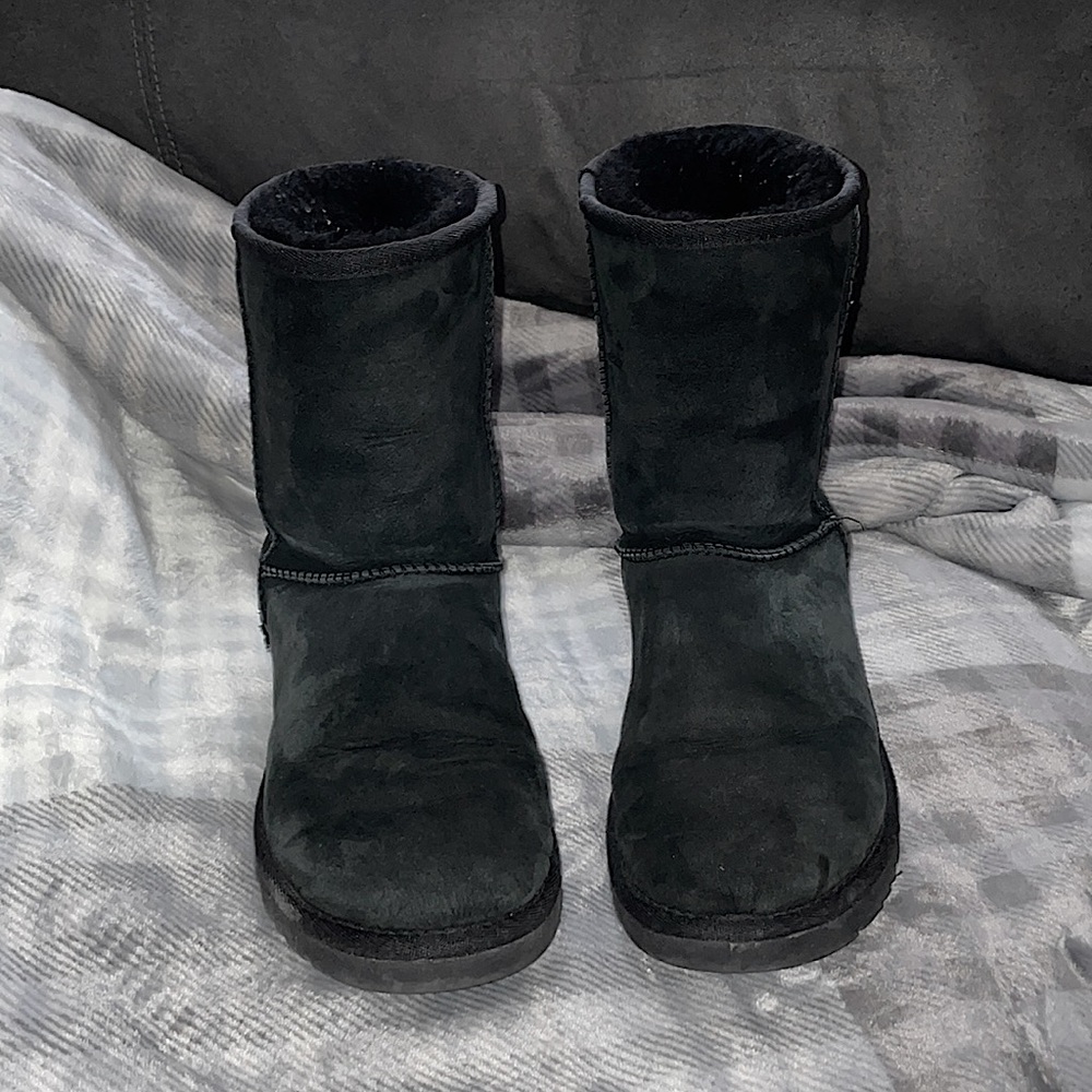 Classic II Short Shearling Boots